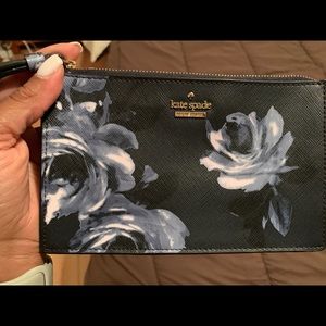 ♠️Kate Spade clutch/wristlit♠️